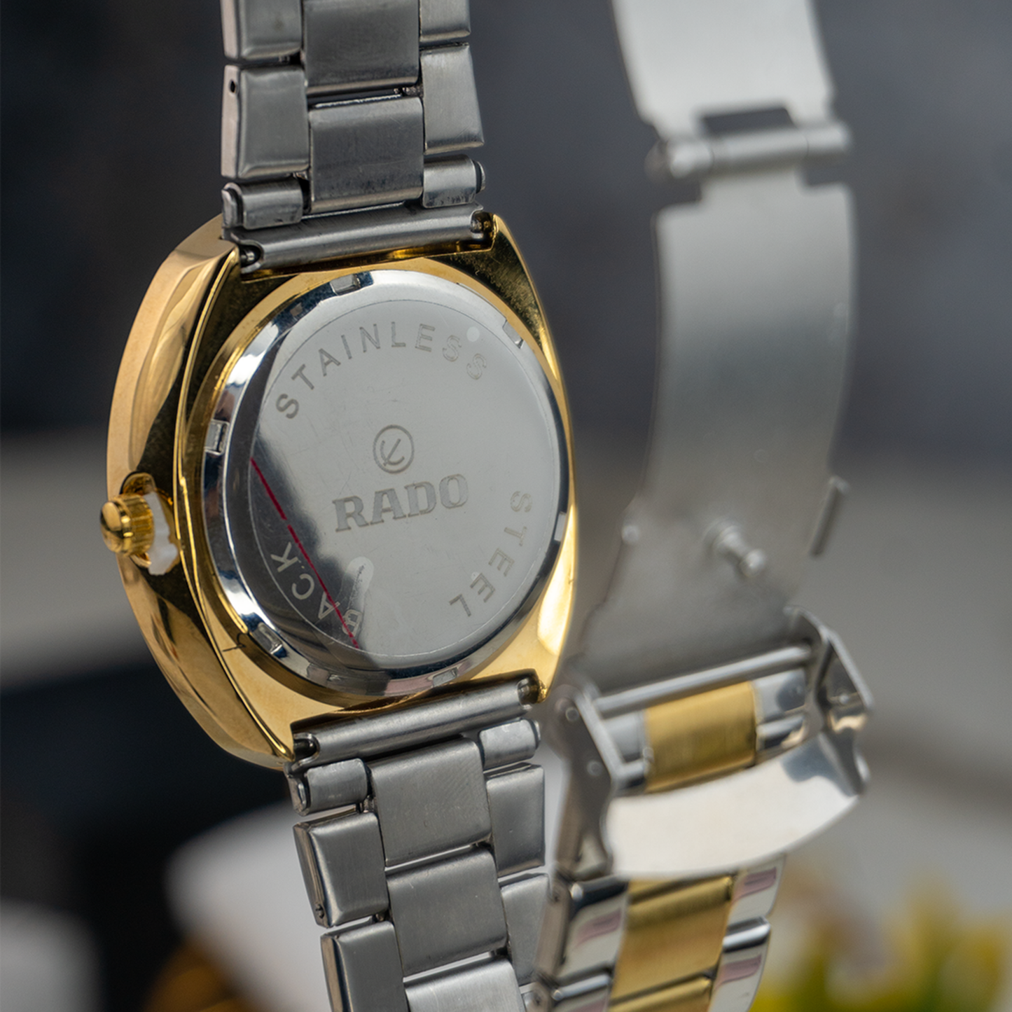 Rado-Inspired Gold & Silver Quartz Watch for Men – Elegant Dual-Tone with Date Display